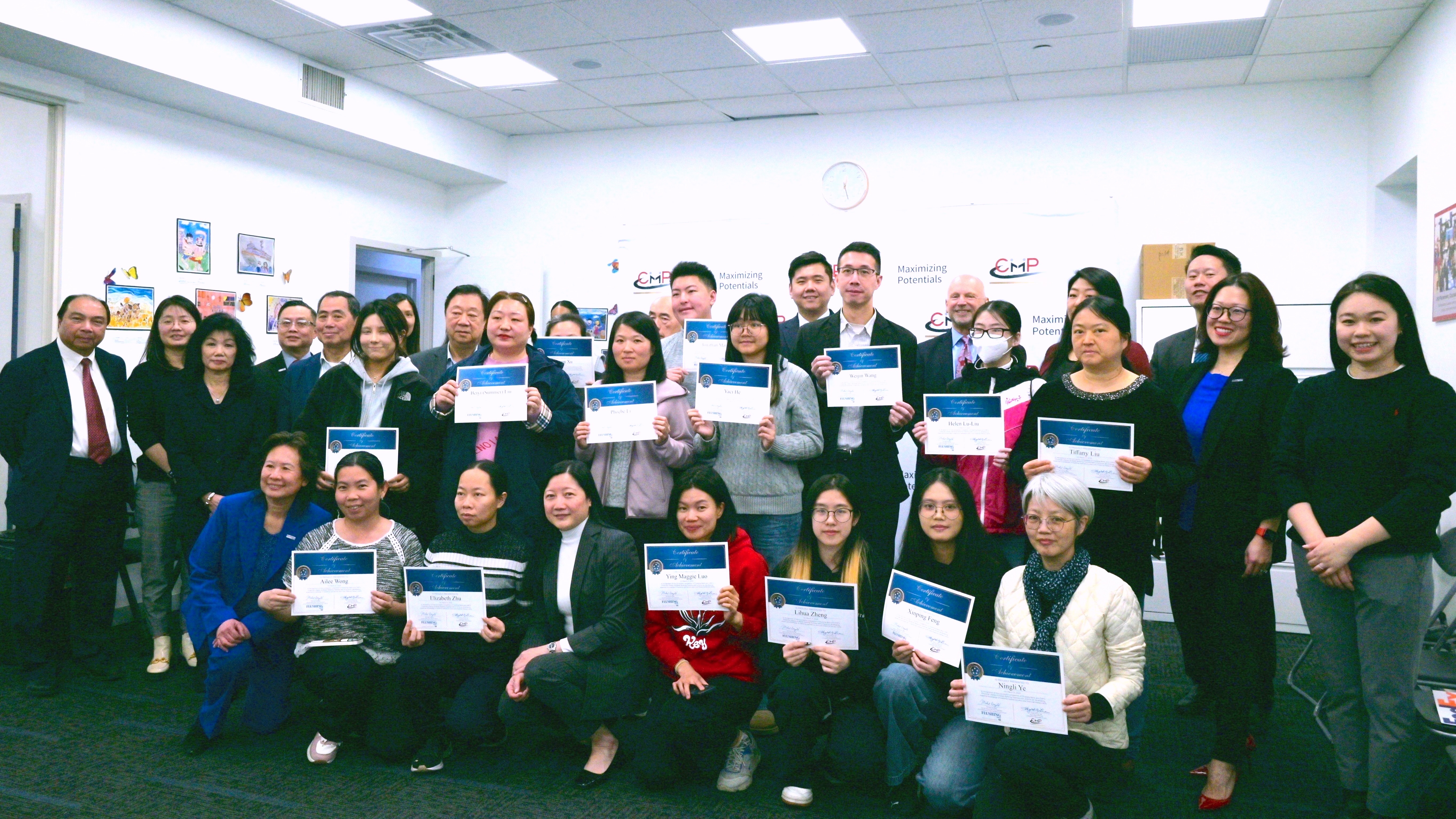 0321Banking Graduation_allGroupPic.JPG