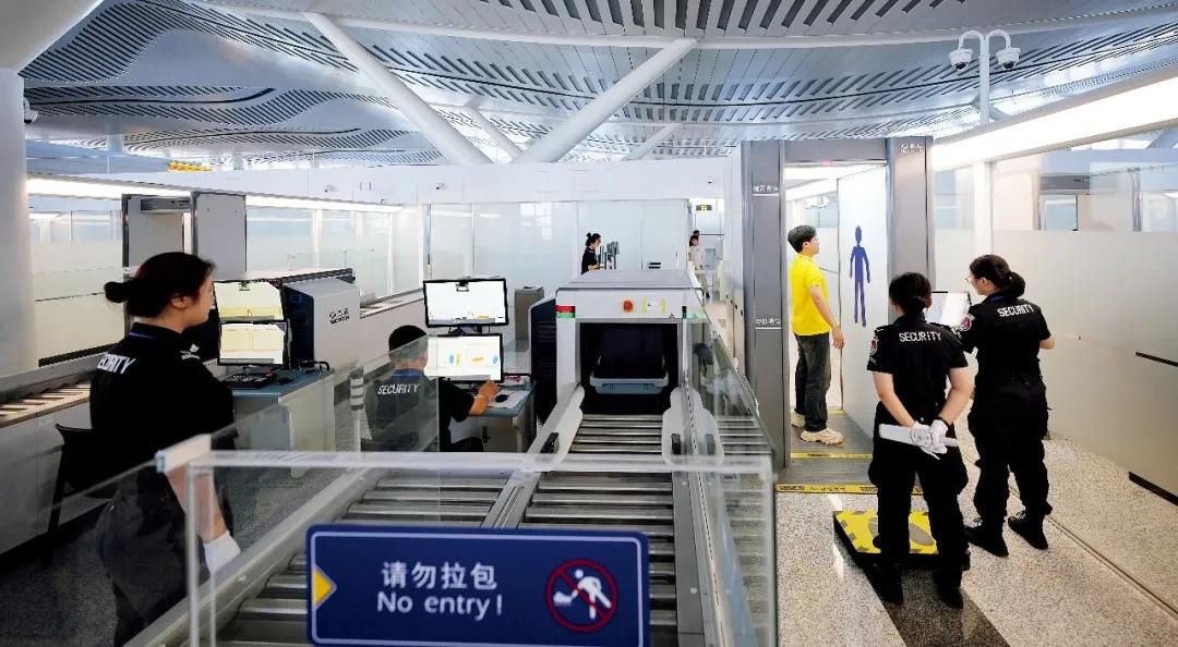 �������й�͵͵����4600�˴ηɻ�