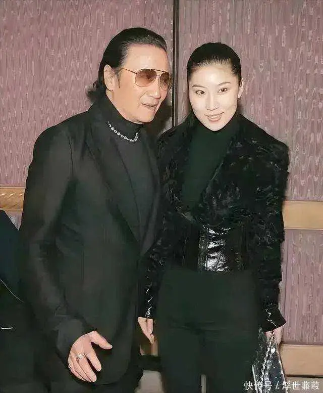 Coco(右)和谢贤曾有一段维持12年的“爷孙恋”。(互联网) Coco(右)和谢贤曾有一段维持12年的“爷孙恋”。(互联网)